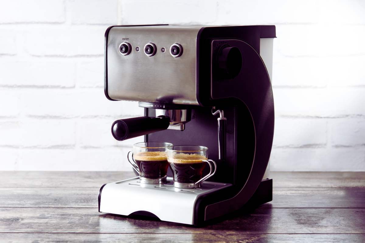 Calcare nella macchina del caffè, il trucco per eliminarlo subito