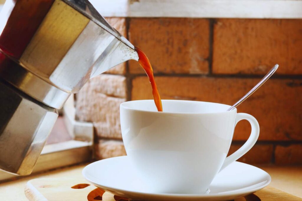 Calcare nella macchina del caffè, il trucco per eliminarlo subito
